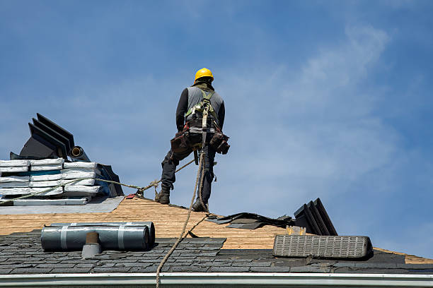 Professional Gutter Installation technician working in Martinsville, IL